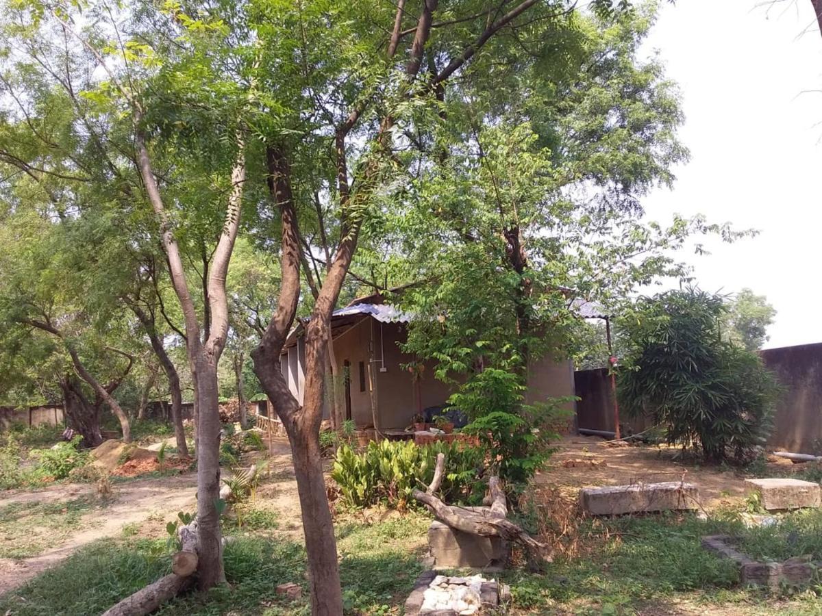 Abar Aranye Hotel Ghatshila Bagian luar foto